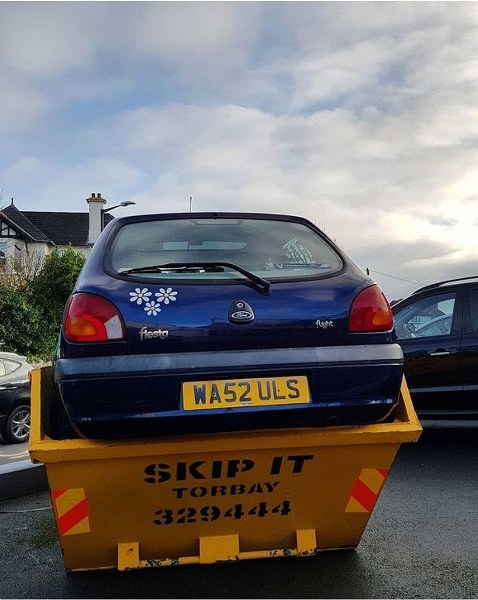 Görenleri bir sürü soruyla baş başa bırakan en garip fotoğraflar A24