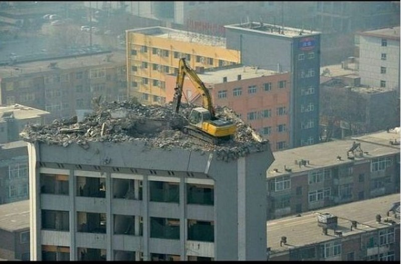 Görenleri bir sürü soruyla baş başa bırakan en garip fotoğraflar A24