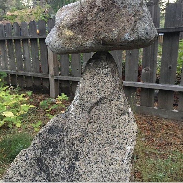 Görenleri bir sürü soruyla baş başa bırakan en garip fotoğraflar A24