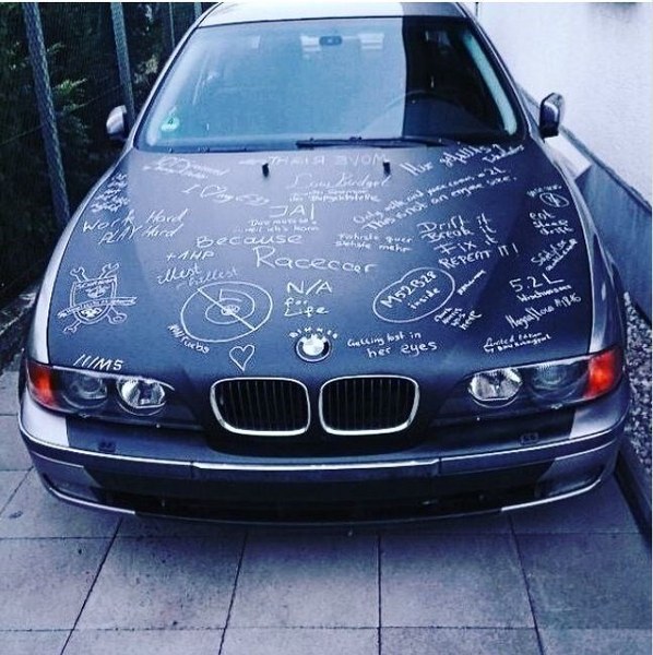 Görenleri bir sürü soruyla baş başa bırakan en garip fotoğraflar A24