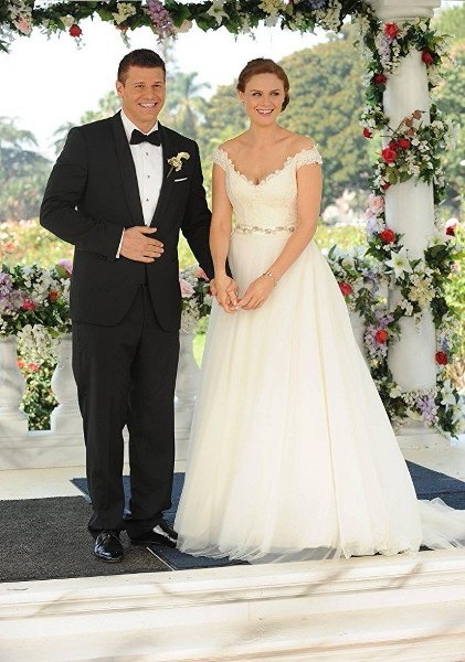 Film ve dizilerden ilham alabileceğiniz gelinlikler A24