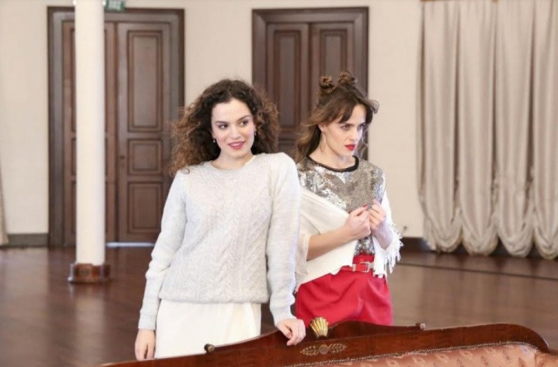 Jet Sosyete Oyuncuları ilk defa kamera karşısında topluca poz verdi! A24