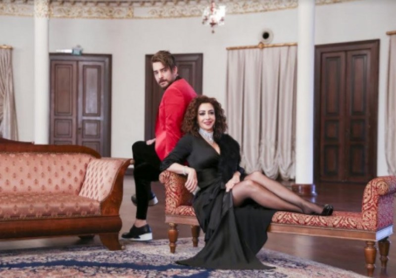 Jet Sosyete Oyuncuları ilk defa kamera karşısında topluca poz verdi! A24