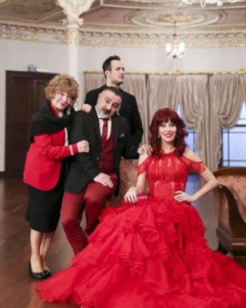 Jet Sosyete Oyuncuları ilk defa kamera karşısında topluca poz verdi! A24