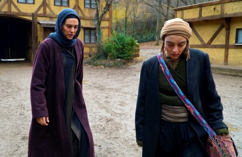 Vatanım Sensin dizisinin 43. bölümünde Azize ailesine kavuşuyor! A24