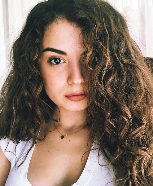 Gülse Birsel, Gizem rolüyle çok şaşırtacak (Jet Sosyete oyuncu kadrosu) A24