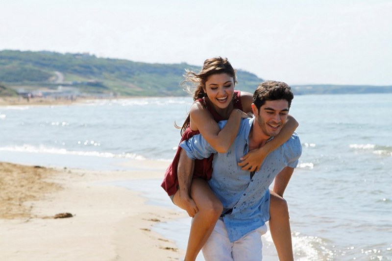 Bir dizi aşkı daha gerçek oldu... A24