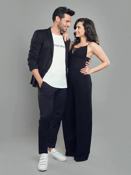 Bir dizi aşkı daha gerçek oldu... A24