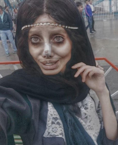 Ona dünyanın en çirkin gelini demişlerdi! Şimdiki hali şaşırttı! A24