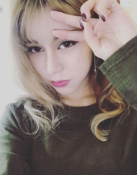 Ona dünyanın en çirkin gelini demişlerdi! Şimdiki hali şaşırttı! A24