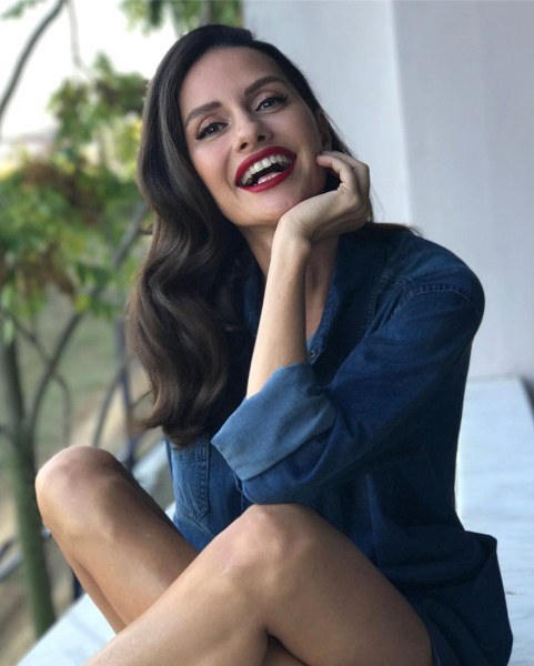 Estetik operasyon geçiren ünlülerin eski ve yeni halleri nasıl? Kim ne estetik yaptırdı? Gözlerinize inanamayacağınız karelerle ünlü isimler! A24