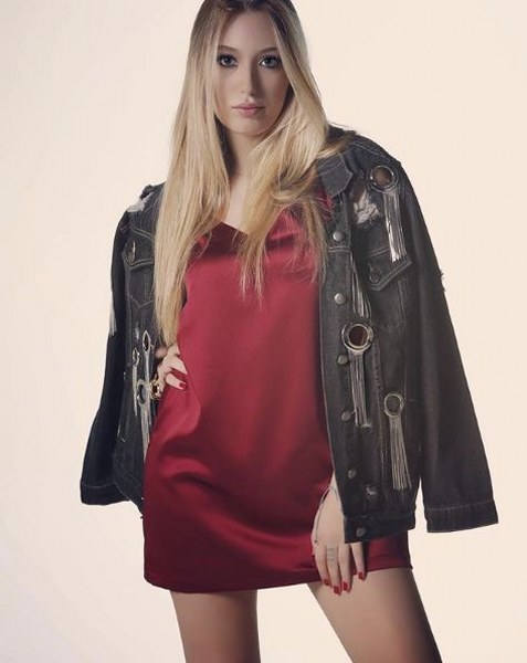 Yasmin Erbil, paylaşımı ile ilgi odağı oldu... A24