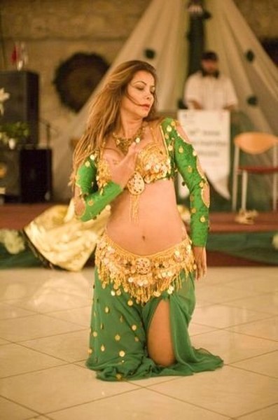 Ünlü dansözün çocuk davasında şaşırtan gelişme! Oğlu, kocasından değilmiş! A24