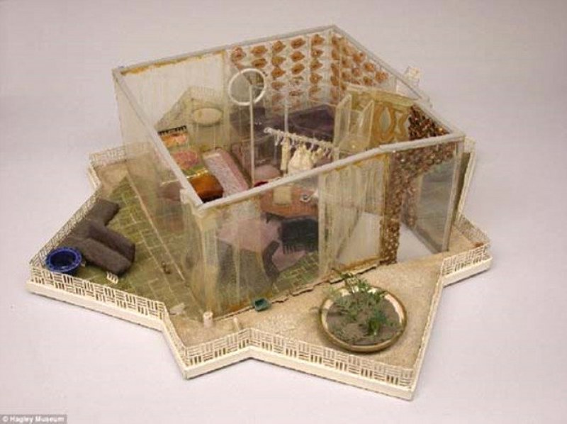 Yıllardır temizlediği evden bıktı, kendi kendini temizleyen ev yaptı A24