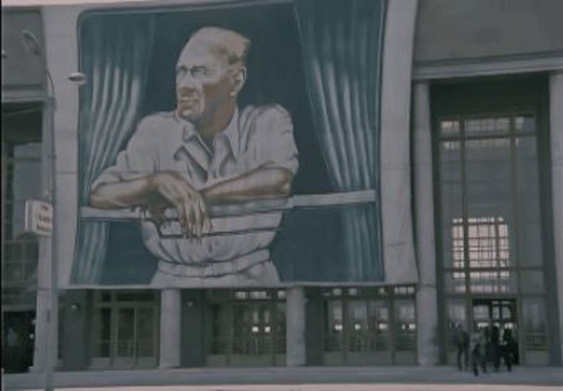 Köyden İndim Şehire filminde sizi şaşırtacak 14 farklı detay! A24