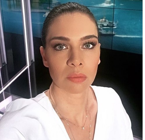 Güzel sunucu, Hürrem Sultan'ın torunu çıktı A24