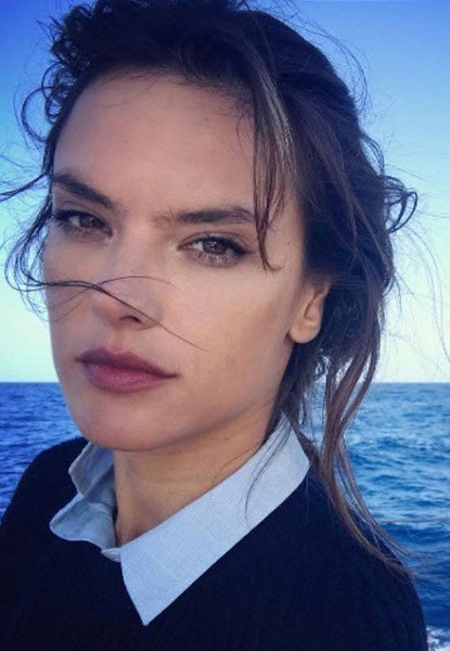 Victoria Secret mankenlerini makyajsız tanıyabilir misiniz? A24