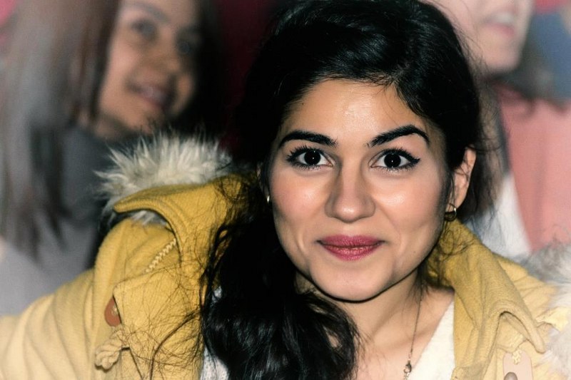 Kamera arkasında set çalışanıydı, öyle azmetti ki şimdi oyuncu! İşte Zeynep Çamcı’nın az bilinen hikayesi… A24