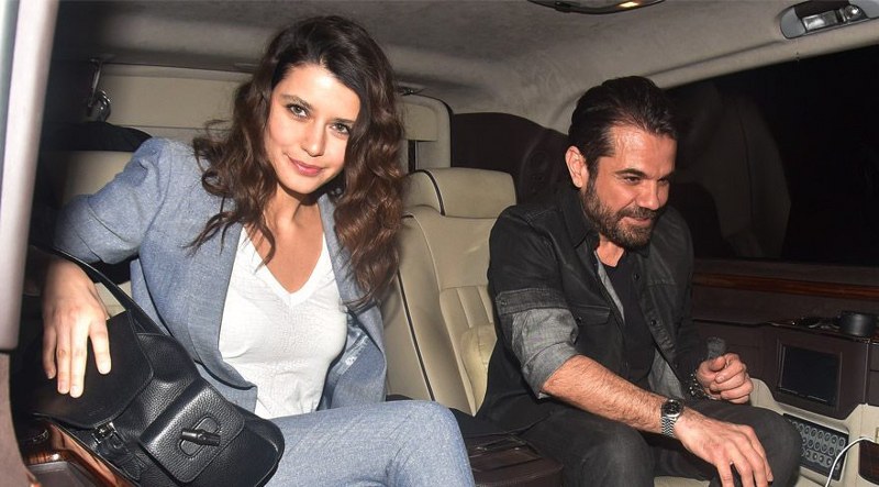 Beren Saat'ten hamilelik iddialarına yanıt! A24