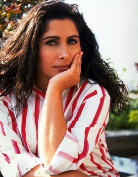 Türk Halk Müziği'nin yeşil gözlü kraliçesi Nuray Hafiftaş'ın ölümü ünlü isimleri yasa boğdu A24