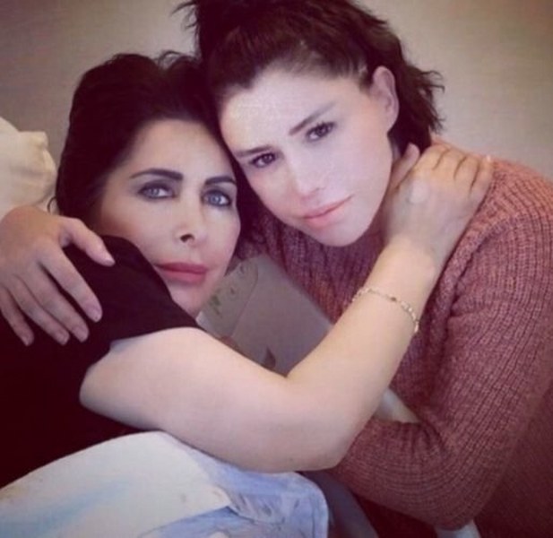 Türk Halk Müziği'nin yeşil gözlü kraliçesi Nuray Hafiftaş'ın ölümü ünlü isimleri yasa boğdu A24