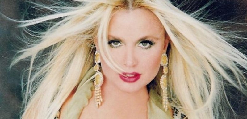 Banu Alkan'dan şaşırtan açıklama: Evleniyorum! A24