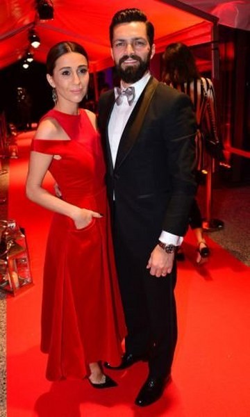 Kırmızı halıda kıskandıran şıklık yarışı! A24