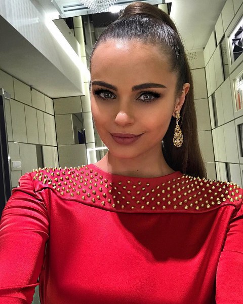 İşte dünyanın en zengün sosyal medya fenomeni Xenia Deli, A24