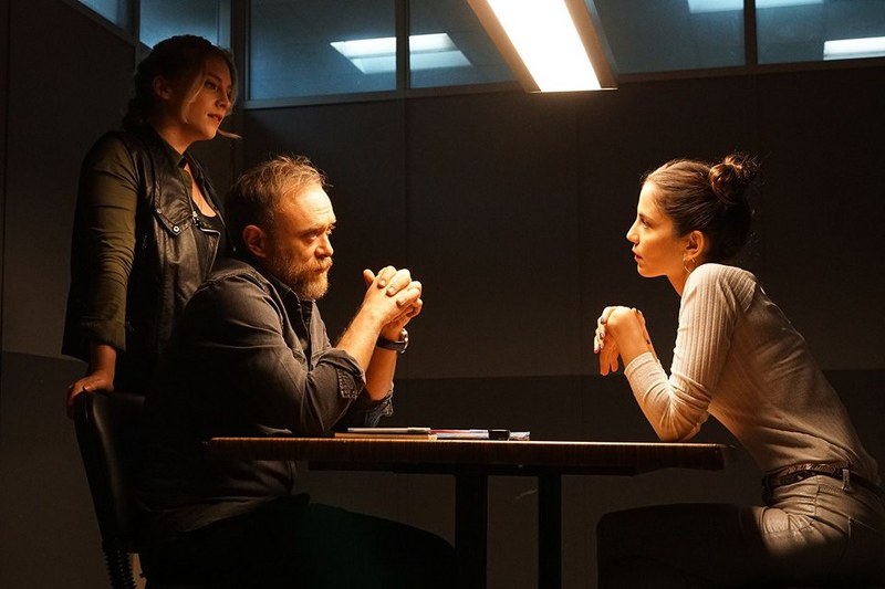 Ufak Tefek Cinayetler dizinde gecenin lafı... A24