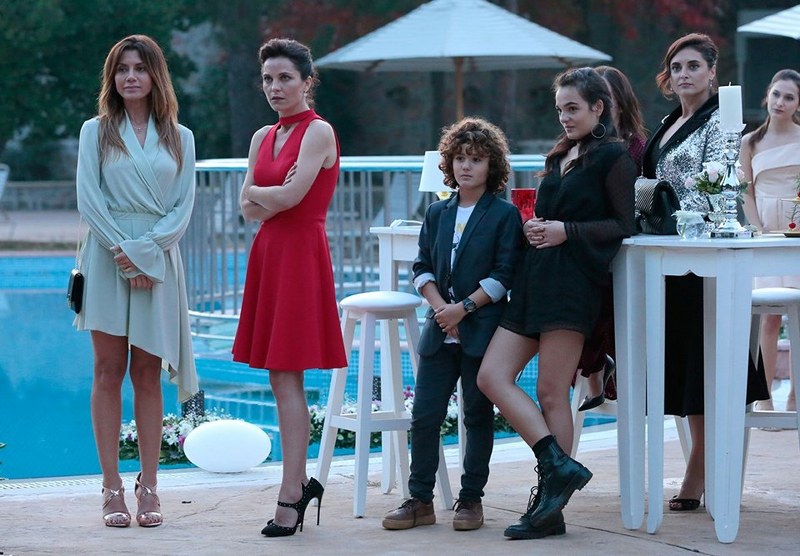 Ufak Tefek Cinayetler dizinde gecenin lafı... A24