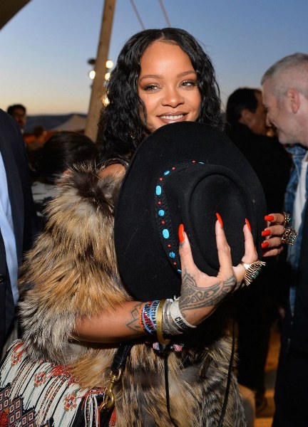 30 yaşın altındaki kimselere güvenmeyin (30 yaşında 30 fotoğrafla Rihanna) A24