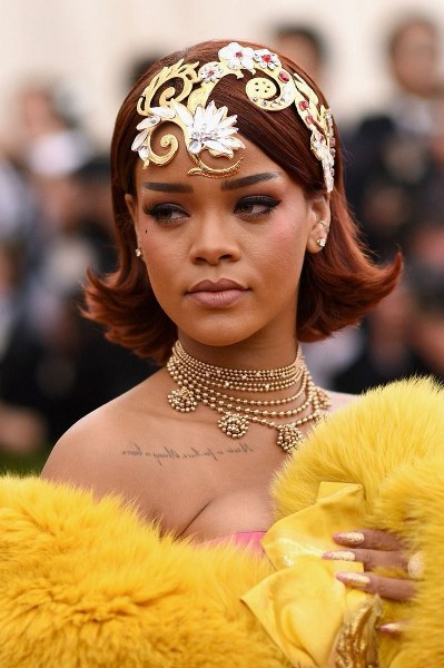 30 yaşın altındaki kimselere güvenmeyin (30 yaşında 30 fotoğrafla Rihanna) A24