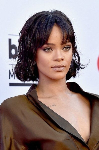 30 yaşın altındaki kimselere güvenmeyin (30 yaşında 30 fotoğrafla Rihanna) A24