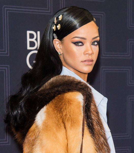 30 yaşın altındaki kimselere güvenmeyin (30 yaşında 30 fotoğrafla Rihanna) A24
