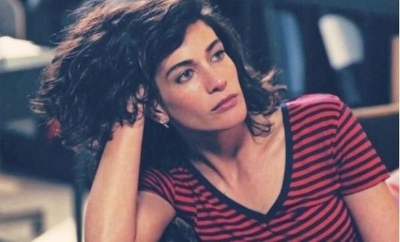 Demet Akalın'dan takipçisine argo yanıt! (Ünlüler de ayar verir) A24