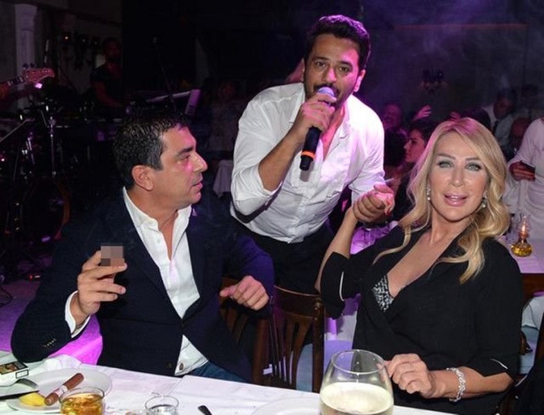 Demet Akalın'dan takipçisine argo yanıt! (Ünlüler de ayar verir) A24