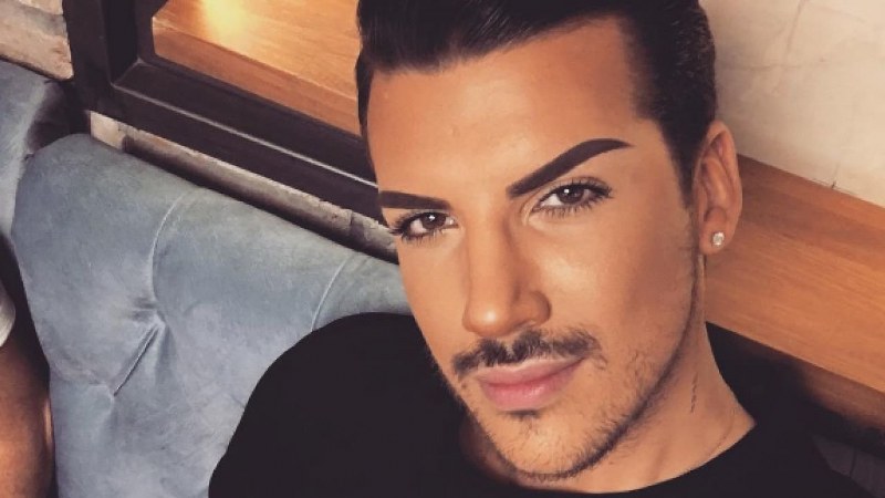 Demet Akalın'dan takipçisine argo yanıt! (Ünlüler de ayar verir) A24