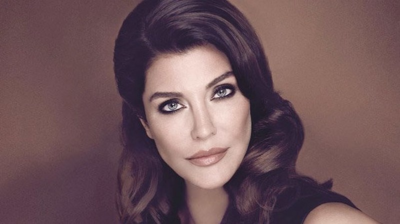 Demet Akalın'dan takipçisine argo yanıt! (Ünlüler de ayar verir) A24