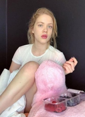 Güzel oyuncu kariyerini noktaladı: Artık beni çekmenize gerek yok! A24