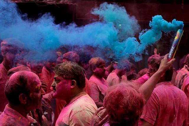 Renkleri festivali 'Holi' Nepal'de kutlandı A24