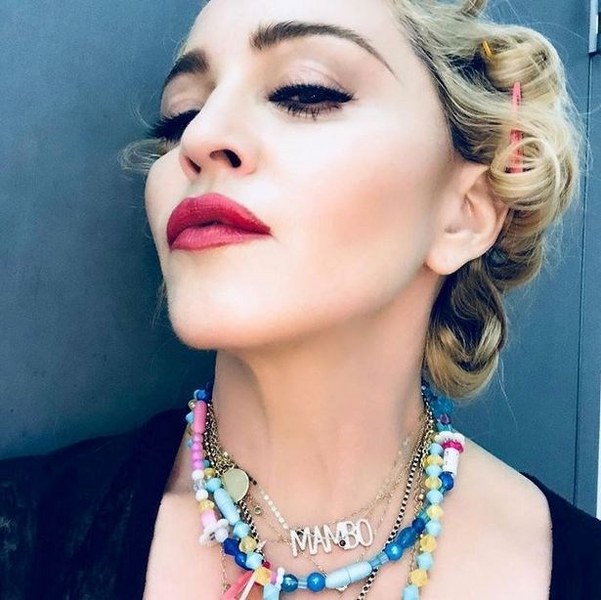 Madonna’nın tartışmalı fotoğrafı A24