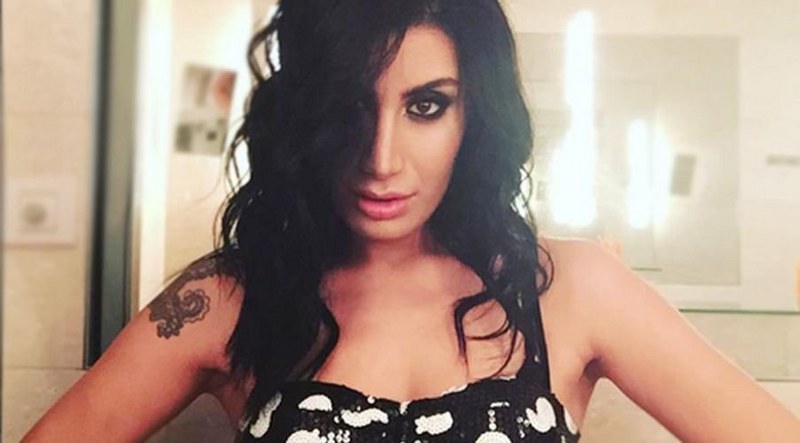 Seren Serengil, İrem Dericiye fena yüklendi! A24