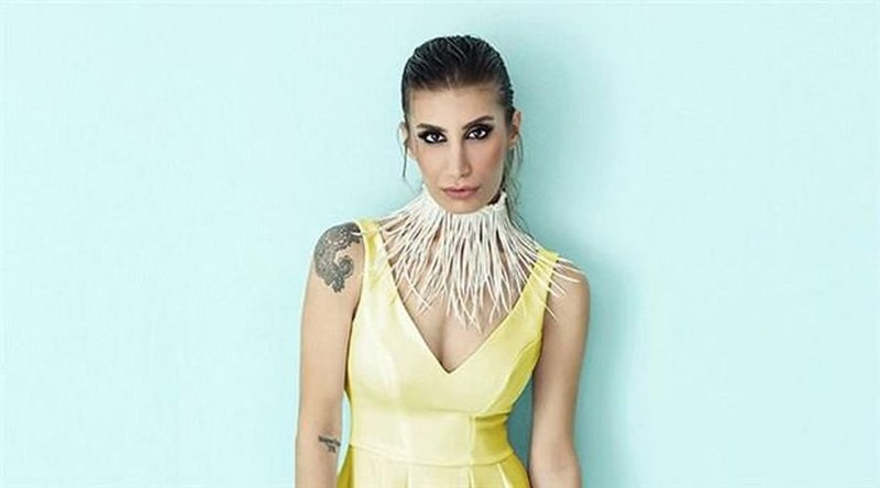 Seren Serengil, İrem Dericiye fena yüklendi! A24