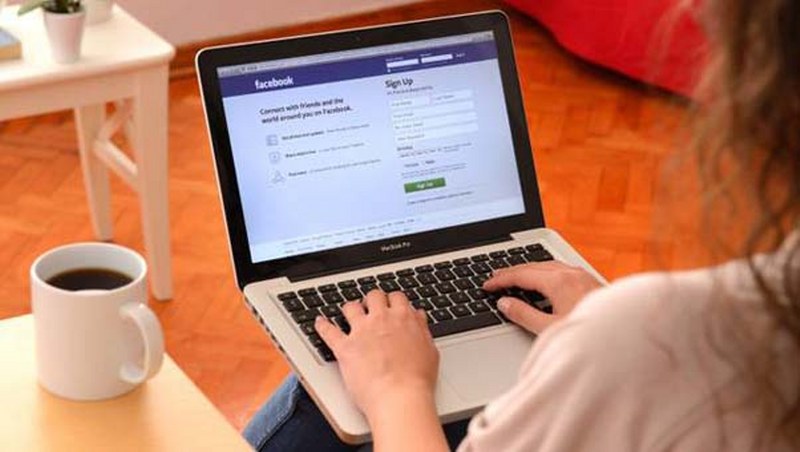 Facebook 'sağlığa zararlıdır' uyarısı taşıyacak A24