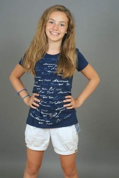 Avlu dizisinin oyuncu kadrosunda kimler var? A24