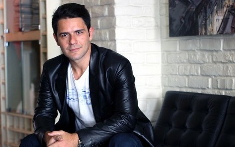 Avlu dizisinin oyuncu kadrosunda kimler var? A24