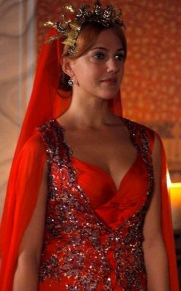 Reklam yüzü olan Meryem Uzerli'nin ücreti dudak uçuklattı A24