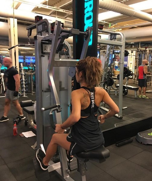 Spor tutkunu ünlü isimler A24