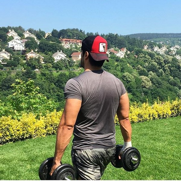 Spor tutkunu ünlü isimler A24