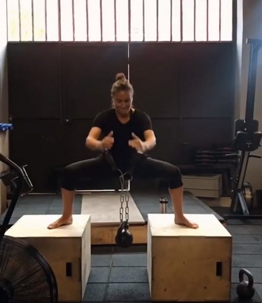 Spor tutkunu ünlü isimler A24